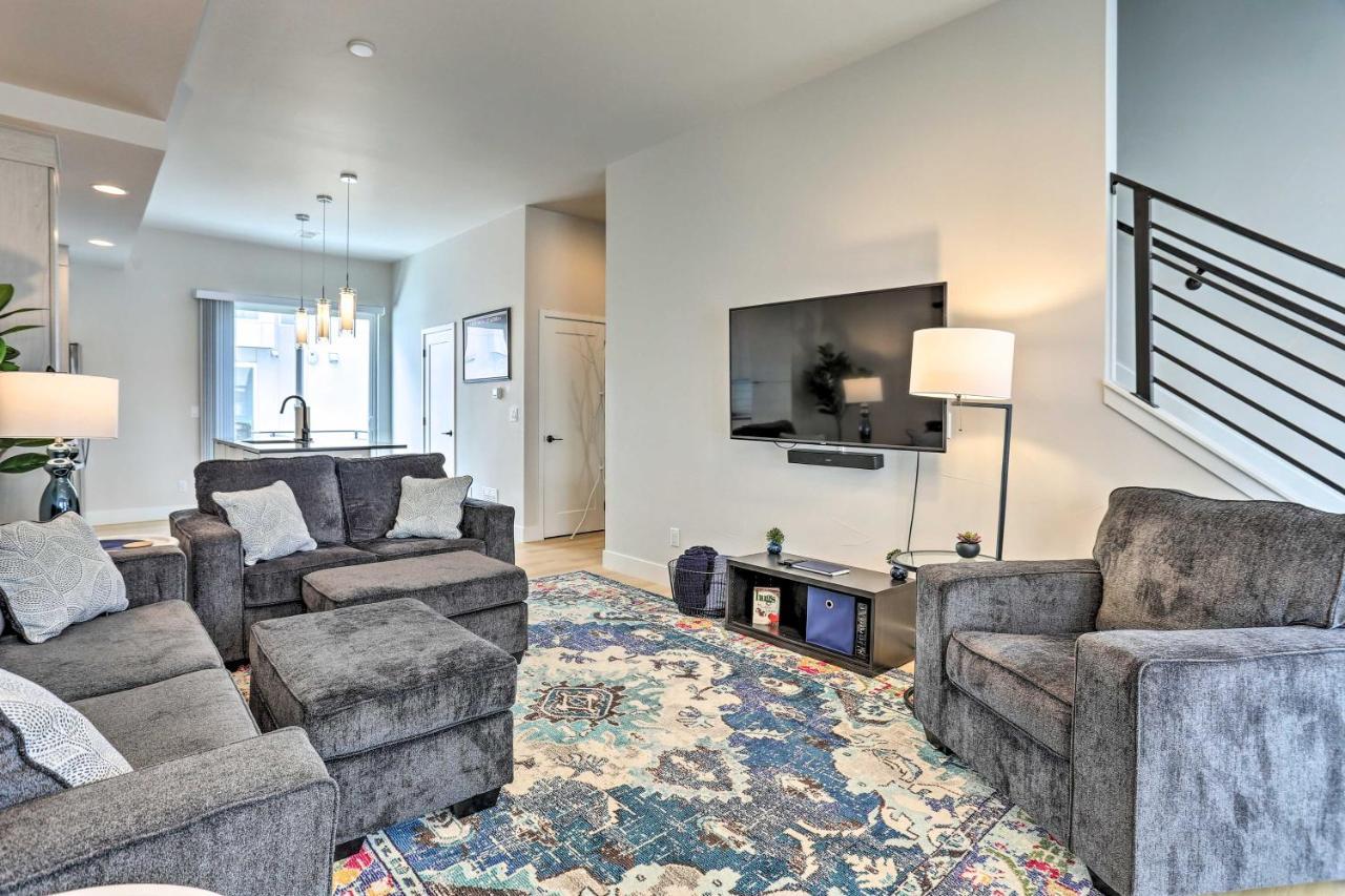 Trendy Denver Townhome - Walk To Mile High Stadium Bagian luar foto