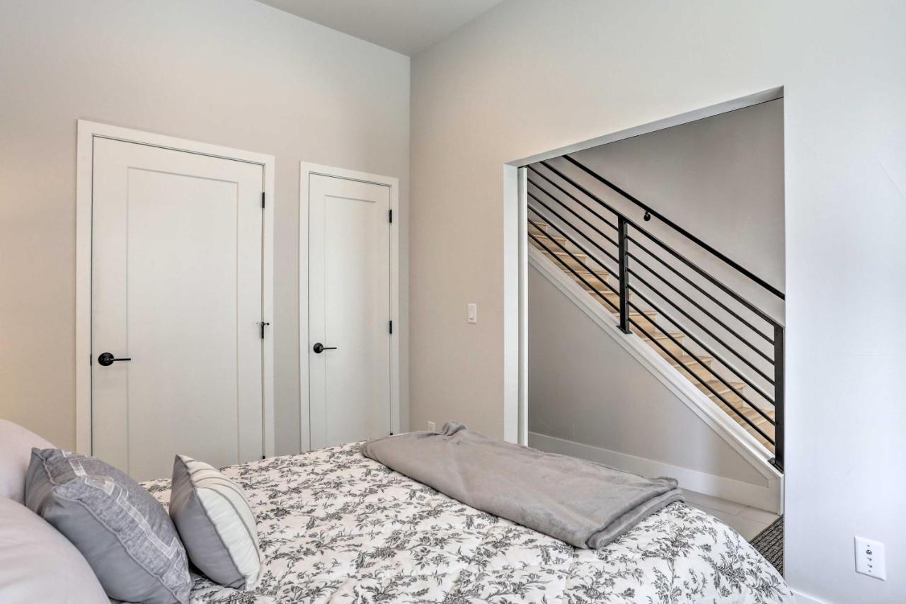 Trendy Denver Townhome - Walk To Mile High Stadium Bagian luar foto