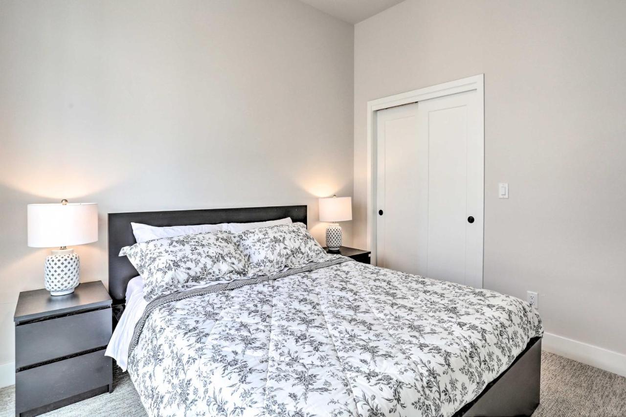 Trendy Denver Townhome - Walk To Mile High Stadium Bagian luar foto
