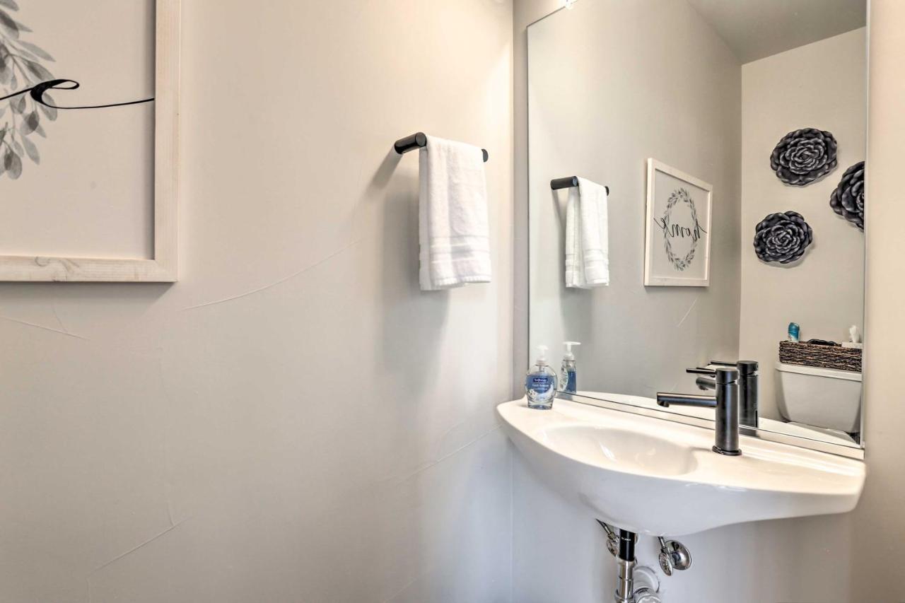 Trendy Denver Townhome - Walk To Mile High Stadium Bagian luar foto